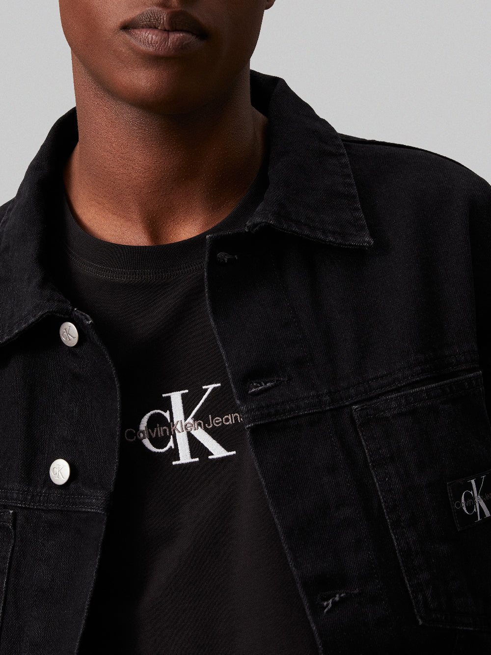 Calvin Klein T-shirt Uomo J30J325649 Nero