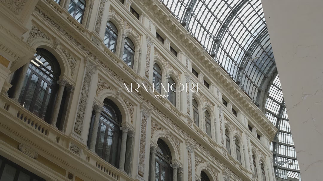 Carica il video: 